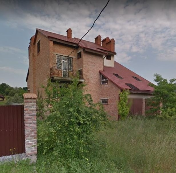 Проданий пізніше через СЕТАМ будинок у 2015 році (фото Google)