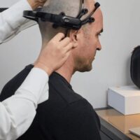 EEG-шолом, який використовують для нейромаркетингових досліджень