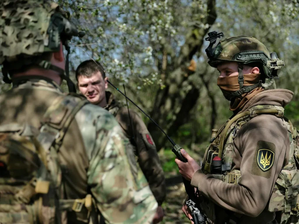 Ukrainian servicemen are testing Himera portable radio sets in the active combat zone, summer of 2025 (a photo by Oleksii Berezovskyi / Monocle)