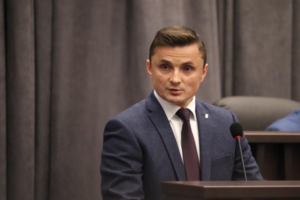 Впродовж 2012-2019 років Михайло Головко був народним депутатом від партії «Свобода», очолював Тернопільську обласну раду у 2020-2023 роках (фото Суспільне-Тернопіль)
